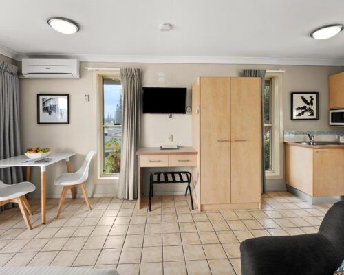 deluxe-queen-room-17-yamba (2)